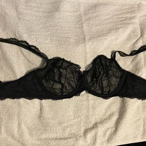 Victoria’s Secret Black Underwire Lace Bra